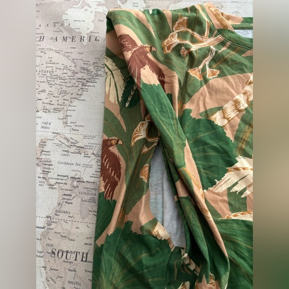 160$ Farm Rio Tropical Isla Padded Shoulders Midi Dress Size L Beige Green - Picture 4 of 12